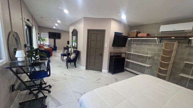 Building Photo - 15400 SW 237th St