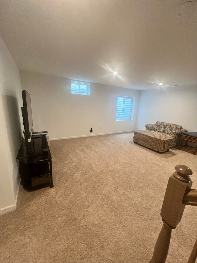 Building Photo - 230 Newbury St