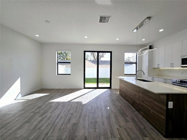 Building Photo - 7573 Gesualdo Ct