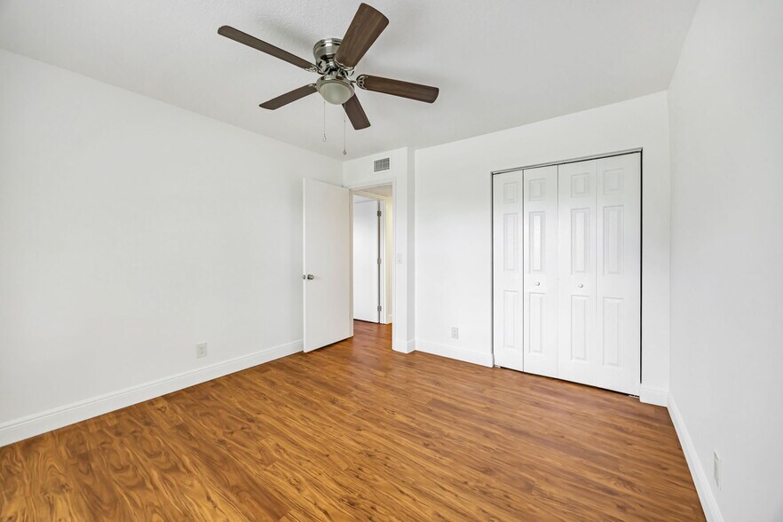 Building Photo - 7506 Courtyard Run E