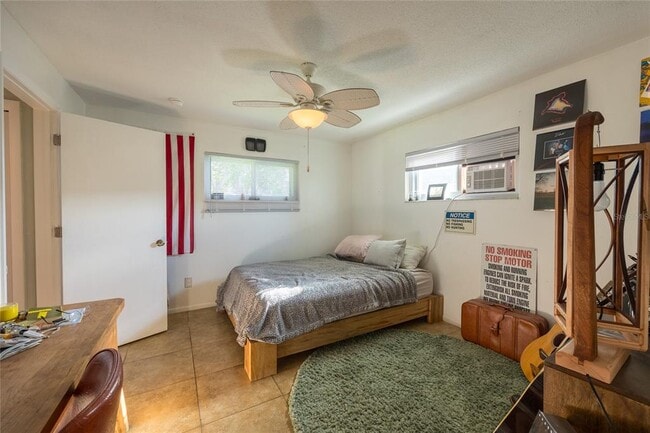 Building Photo - 795 San Salvador Dr