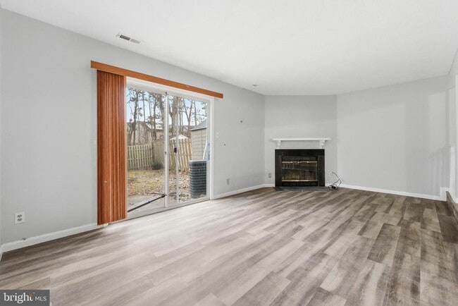 Building Photo - 115 Villa Knoll Ct