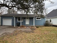 Building Photo - Charming 2 Bed / 1 Bath House located in the heart of Groves