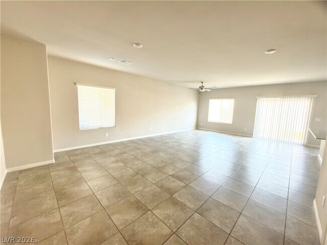 Building Photo - 1180 Pitaya Ct