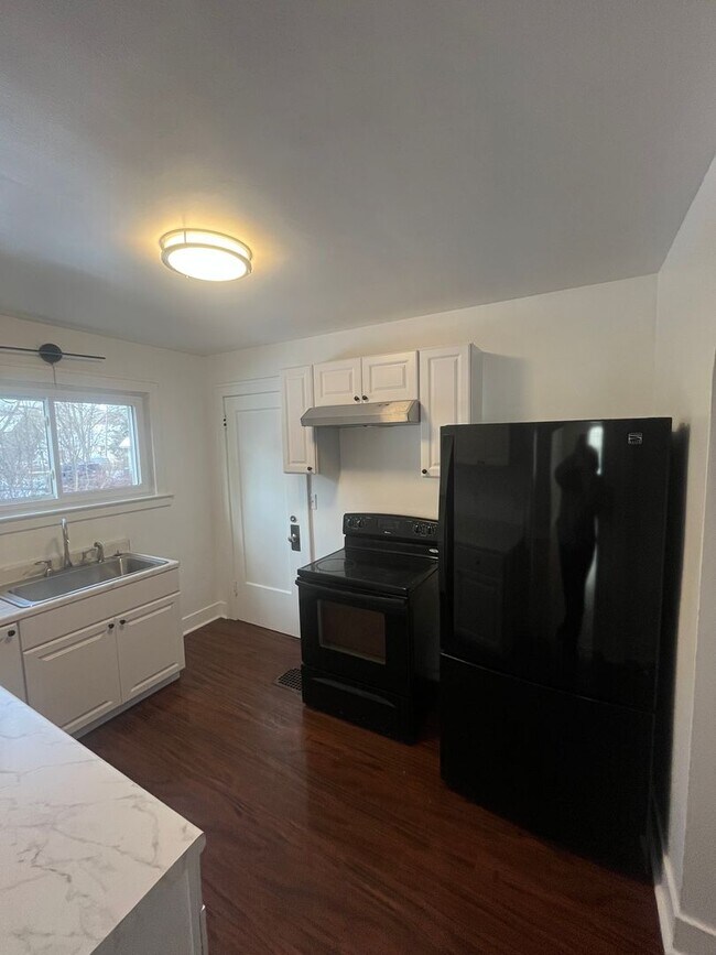 Building Photo - 459 Winton Rd