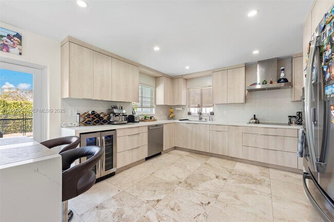 Building Photo - 5901 SW 56th Terrace