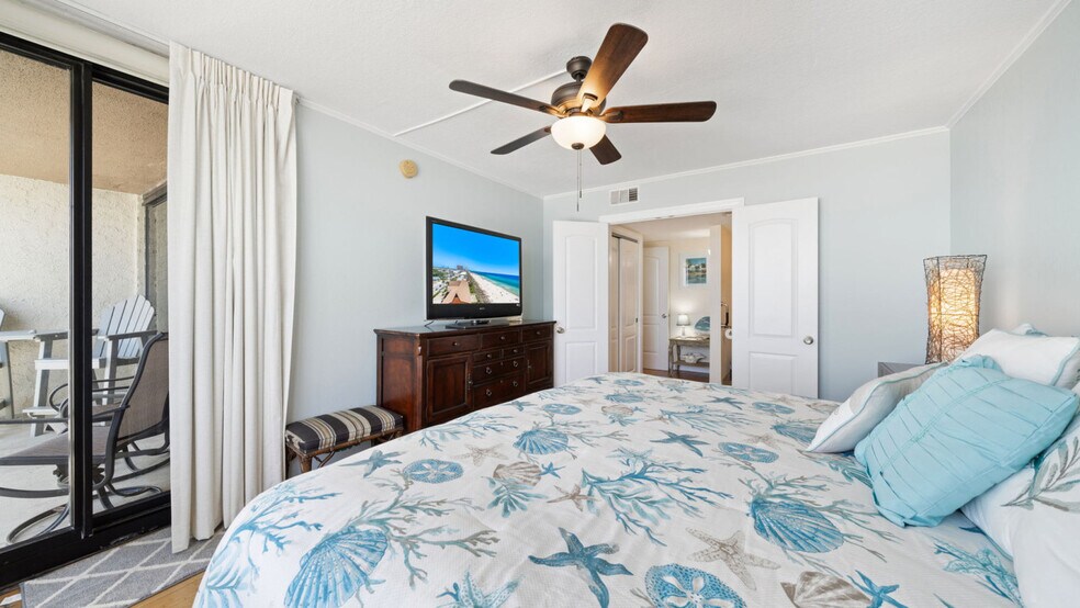 Building Photo - 7205 Thomas Dr