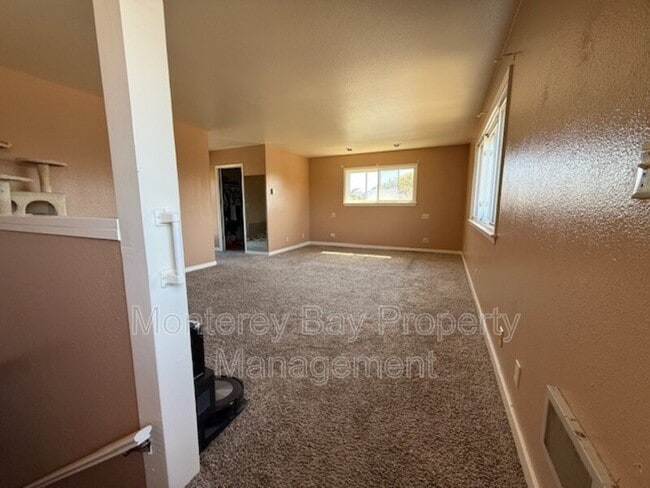 Building Photo - 22 Encina Ave