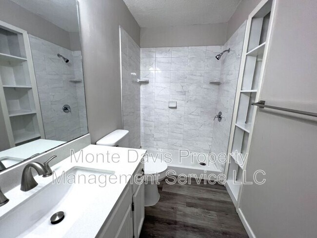 Building Photo - 2306 Fuzz Fairway