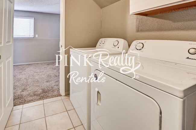 Building Photo - Cozy 3-Bedroom Home in Sunrise Ridge!