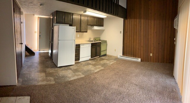 Building Photo - 312 N University Apartments