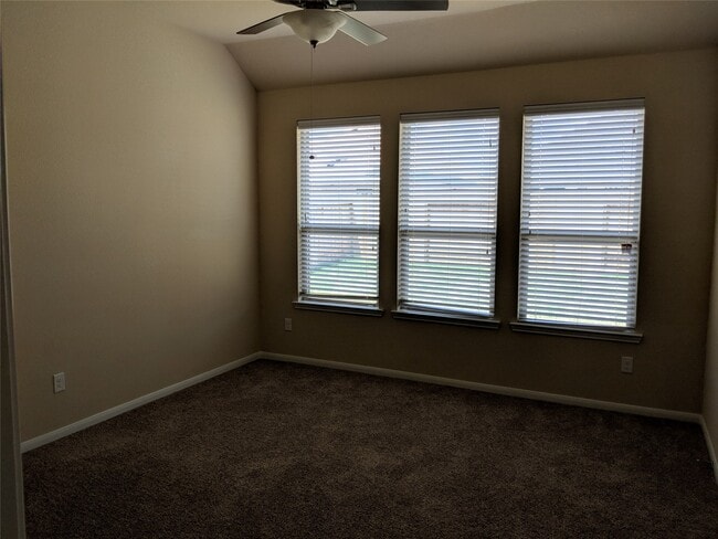 Building Photo - 5211 Ivory Glass Dr