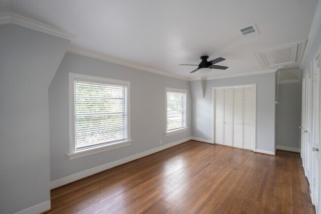 Building Photo - 8134 Niles St
