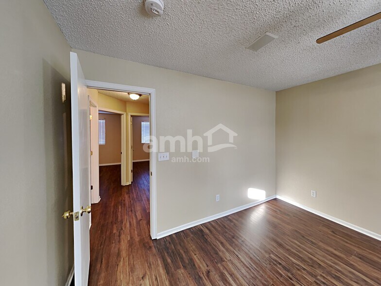 Building Photo - 20132 E Hampden Pl