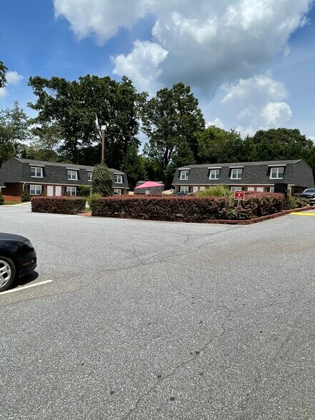 Building Photo - 123 Ken Hill Ln