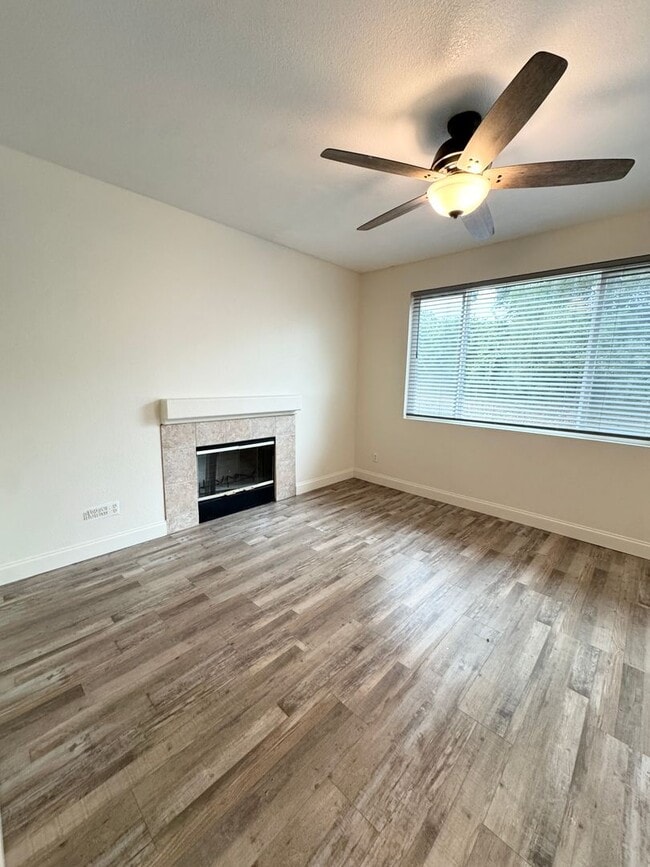 Building Photo - Spacious Solar-Powered 4-Bedroom, 3-Bath Home with Vaulted Ceilings & Tons of Storage! SEE VIDEO