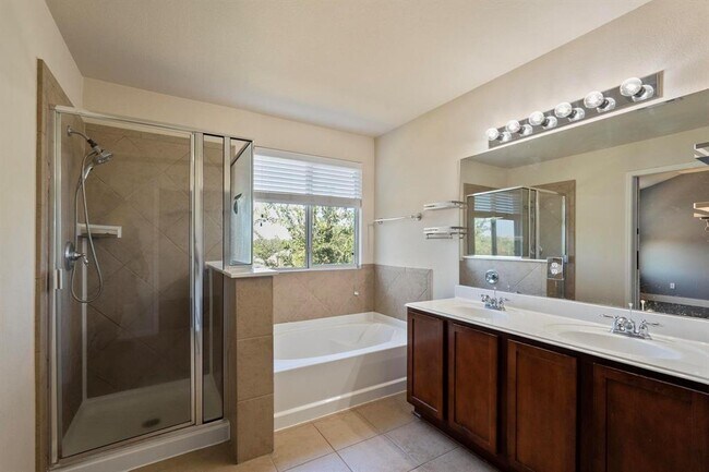Building Photo - 11416 Flushwing Dr
