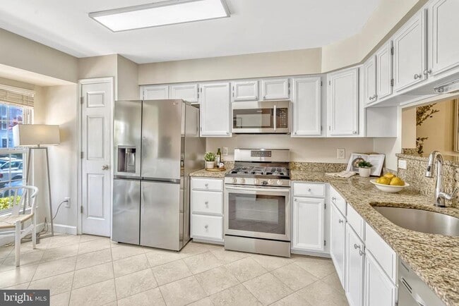 Building Photo - 15462 Windsong Ln