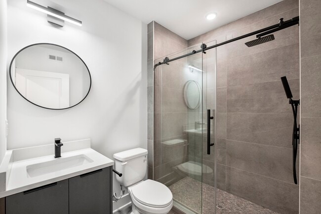 Building Photo - 1328 S 9th St