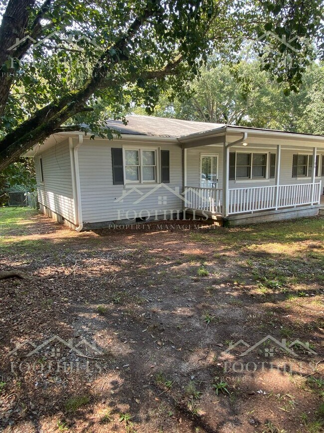 Building Photo - 106 Hanks Dr