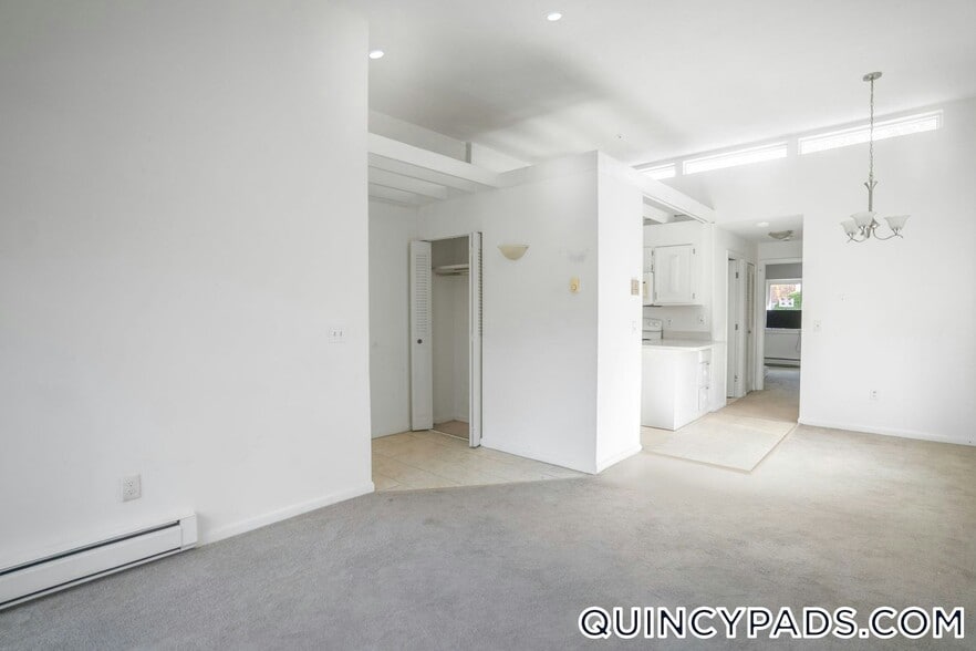 Building Photo - 24 Presidential Dr