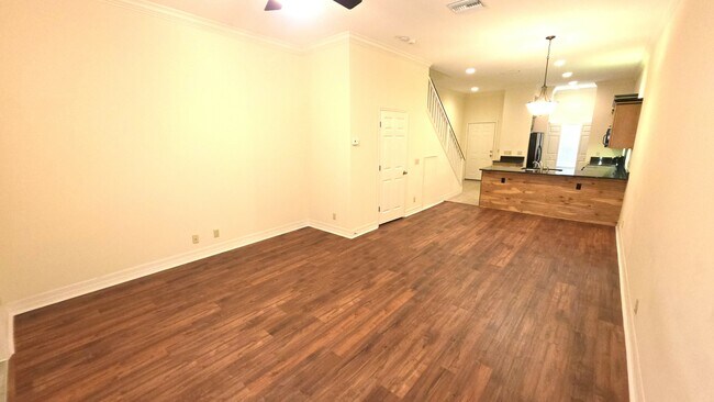 Building Photo - 1510 SW 25th Pl