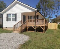 Building Photo - 625 Edgewood Ave