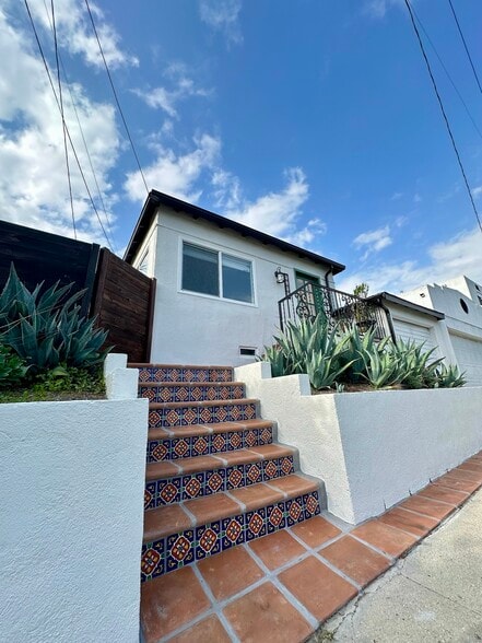 Building Photo - 4949 Granada St