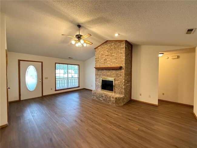Building Photo - 2972 N John Wayne Dr