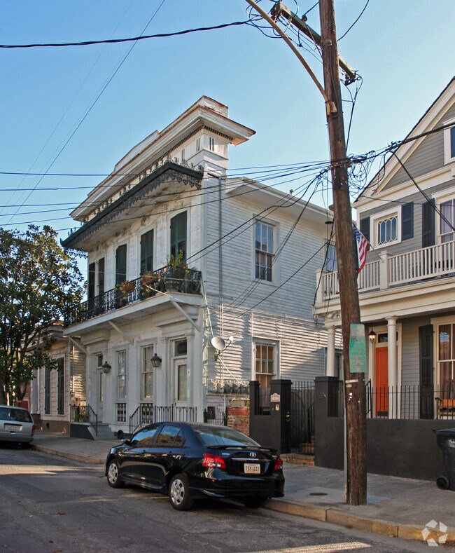Primary Photo - 1425-1427 Bourbon St