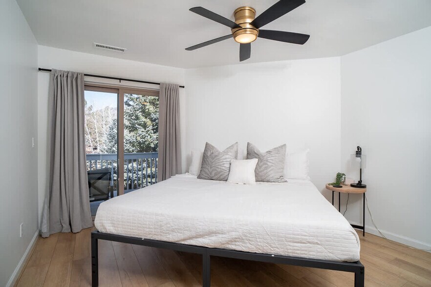 Building Photo - 4530 Red Fox Ln