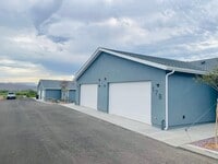 Building Photo - 17 N Alamos Dr