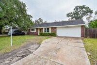 Building Photo - 9615 Beverly Hill St