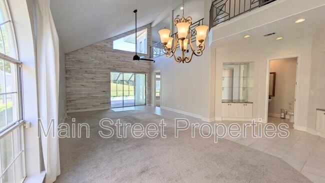 Building Photo - 2083 Downing Dr