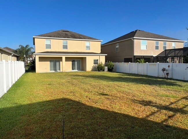 Building Photo - WYNDHAM LAKES ESTATES 4/2.5 HOME FOR RENT - LAKE VIEW!