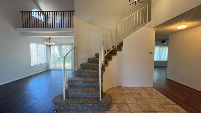 Building Photo - (APPLICATION PENDING) West Palmdale Home