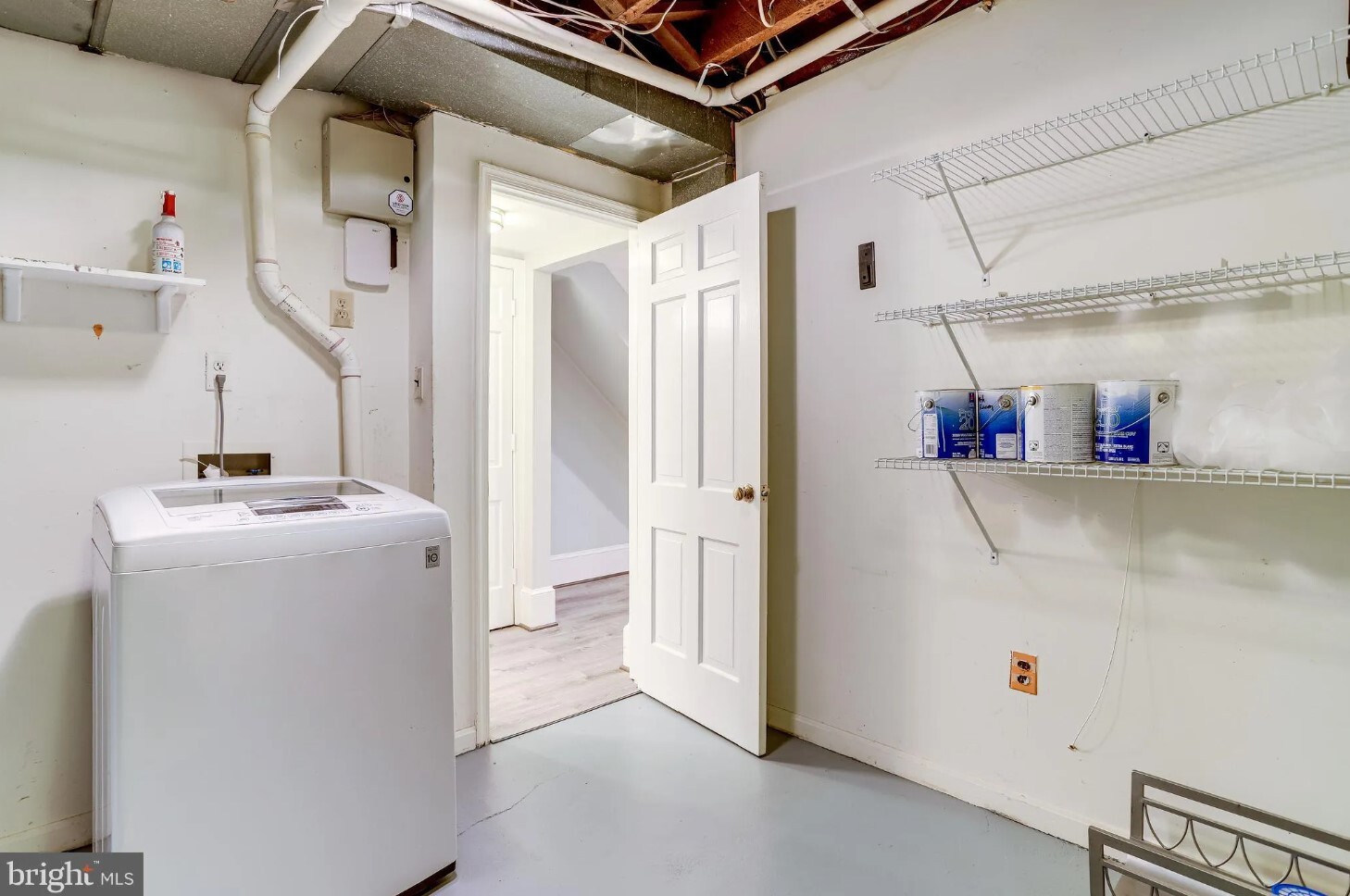 Laundry and storage room - 116 9th St SE