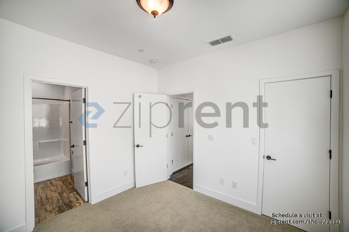 Building Photo - 1010 Vanilla Bean Ln