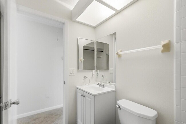 Building Photo - "Charming 3-Bedroom Oasis with 2 Baths on ...