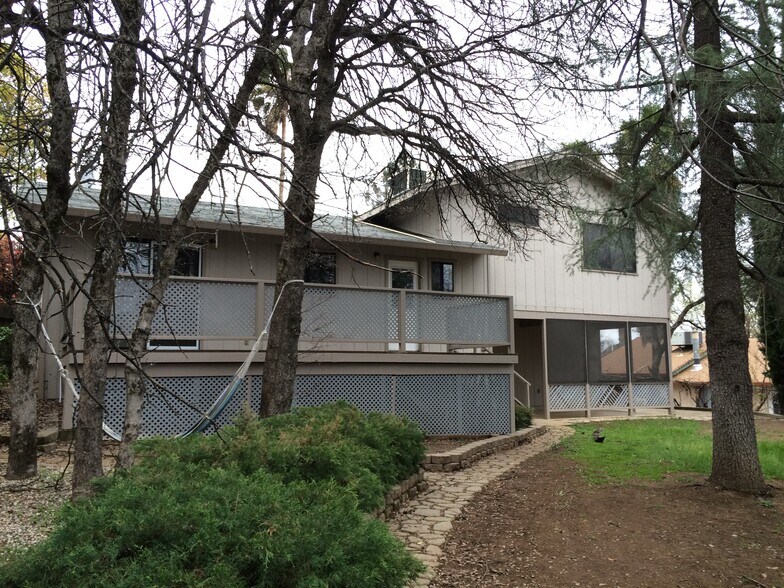 Building Photo - 2672 Sanford Ct