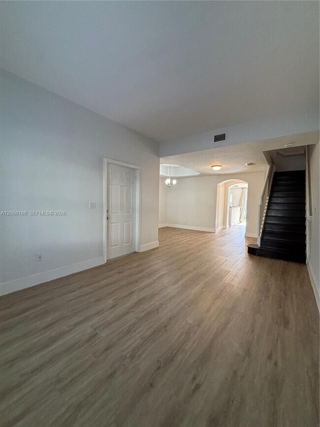 Building Photo - 4931 N Harbor Isles Dr