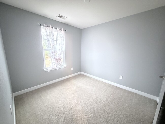 Building Photo - 221 Brittlebrush Dr