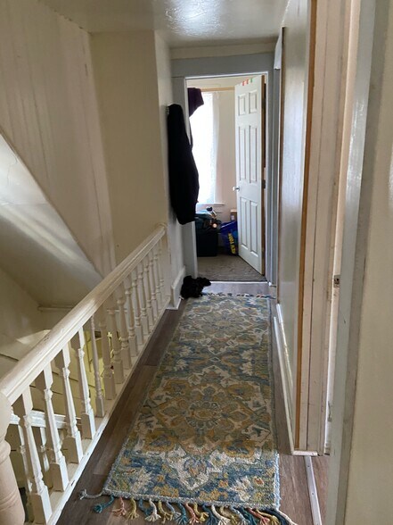 Building Photo - 35 S Chestnut St