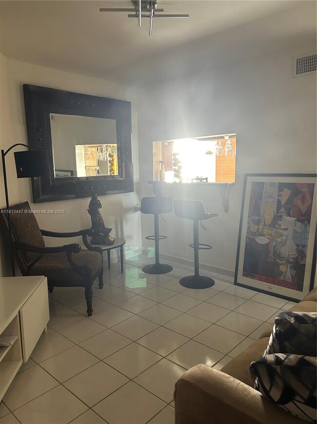 Building Photo - 1401 NE Miami Gardens Dr