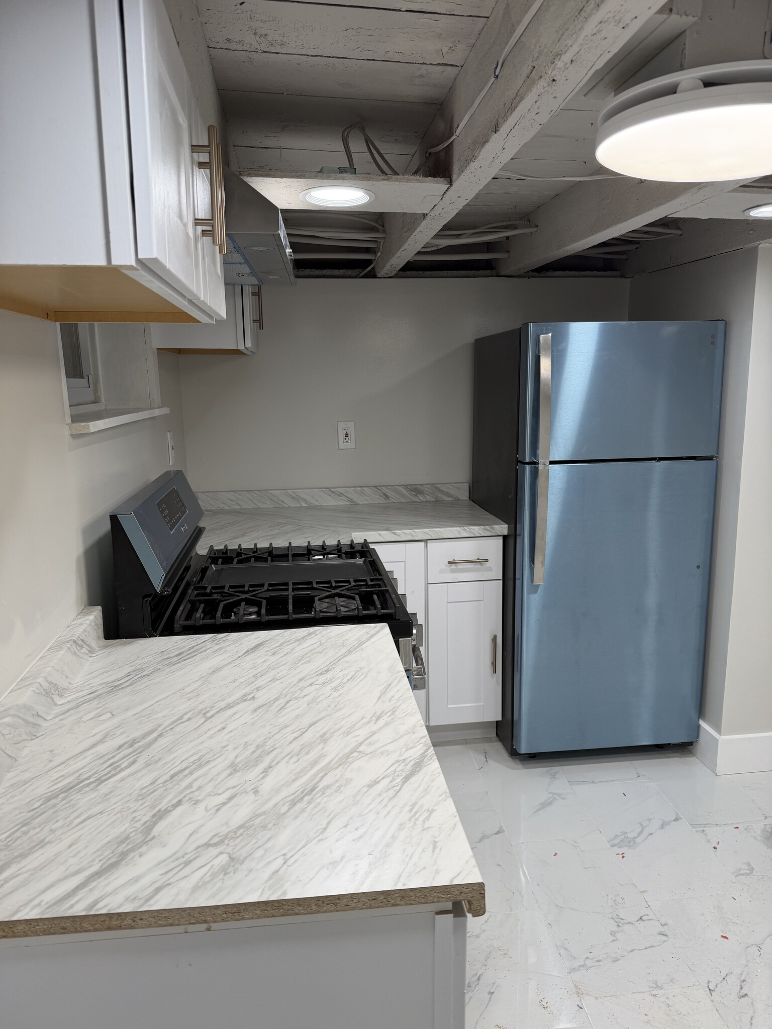 Building Photo - 16 Mohawk St