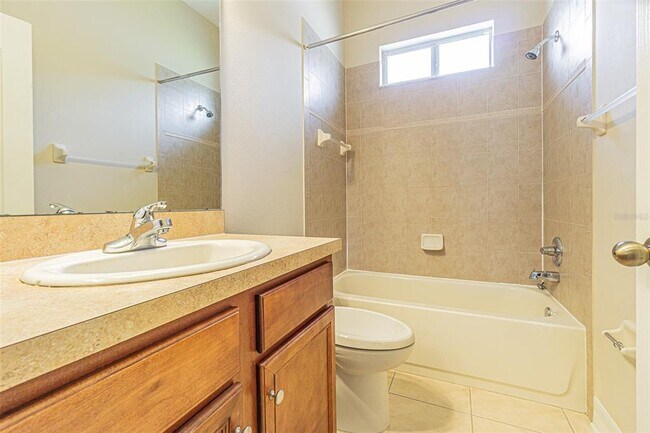 Building Photo - 20002 Heritage Point Dr