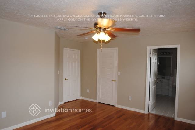 Building Photo - 1330 NW 192nd Ln