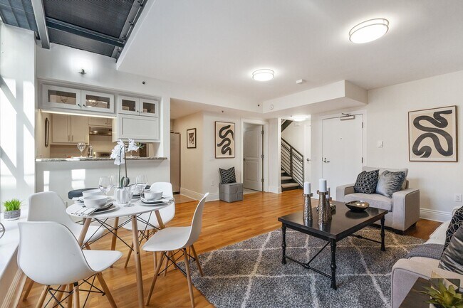 Building Photo - South Beach: Unfurnished 2-Story Condo nea...