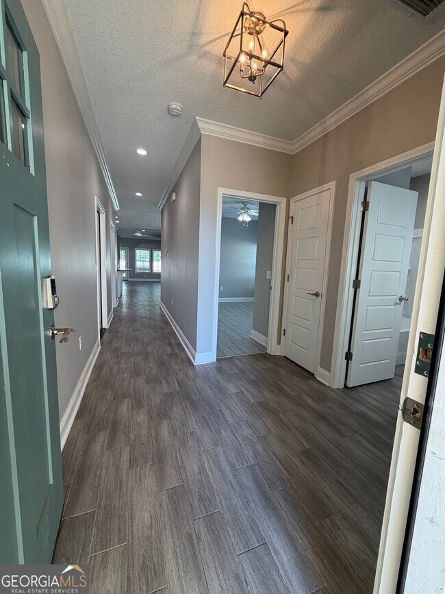 Building Photo - 148 The Villas Wy