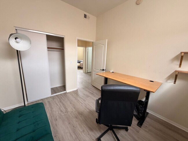 Building Photo - Bright, Spacious 3 Bedroom Home with Garage, A/C, Private Outdoor Space + Prime South Bay Location